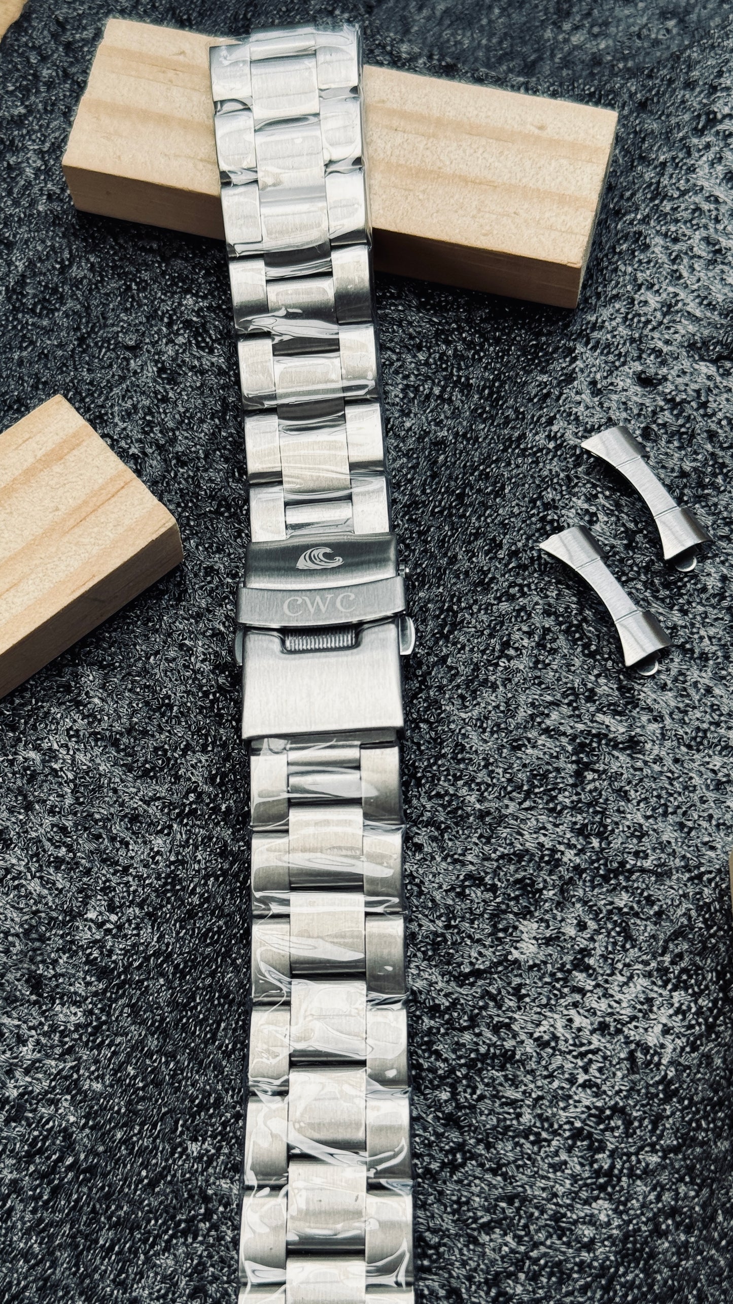 Coromandel Watch Co - Oyster Bracelet - Stainless Steel Solid Links Curved End - 20MM