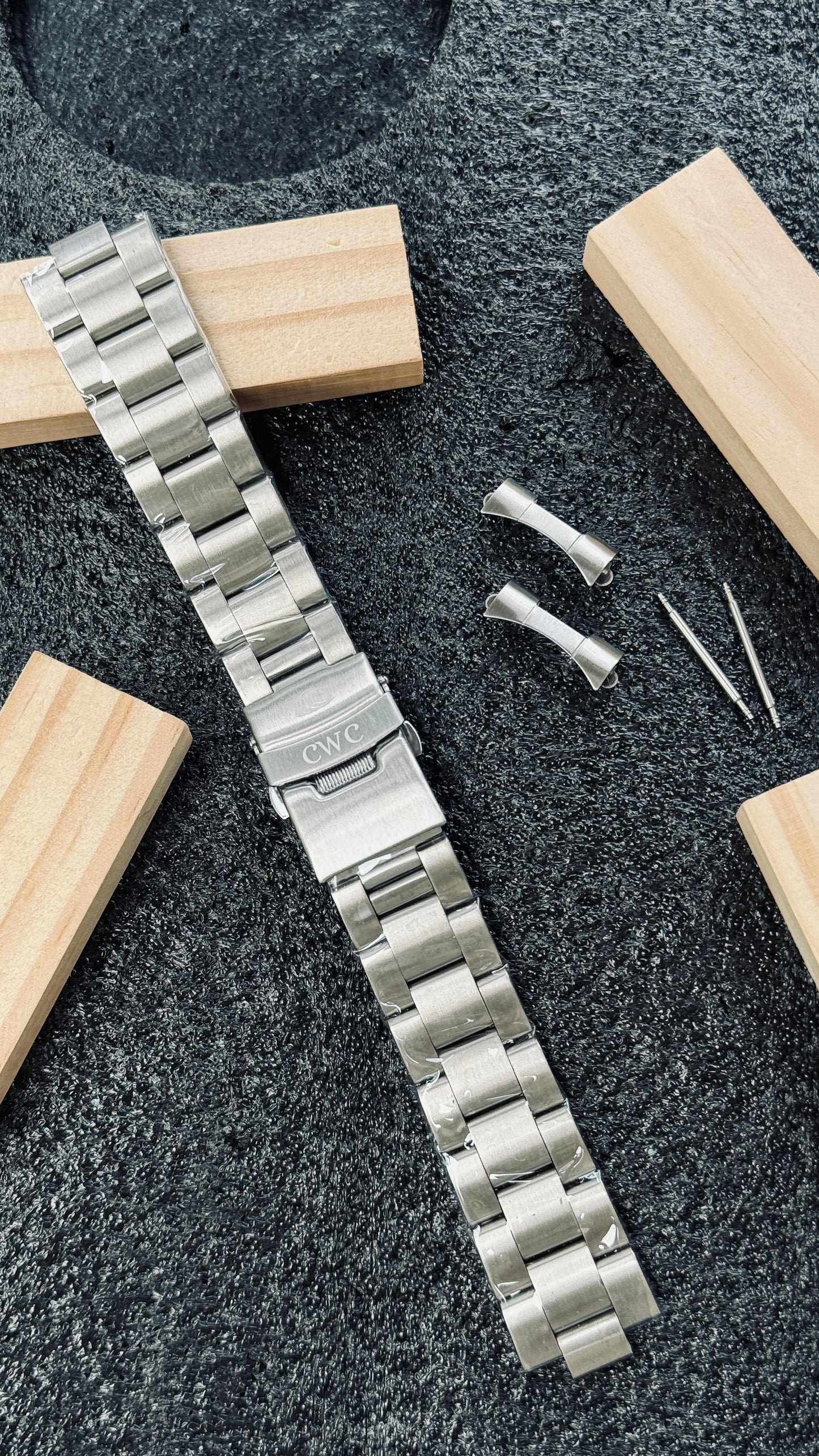 Coromandel Watch Co - Oyster Bracelet - Stainless Steel Solid Links Curved End - 20MM