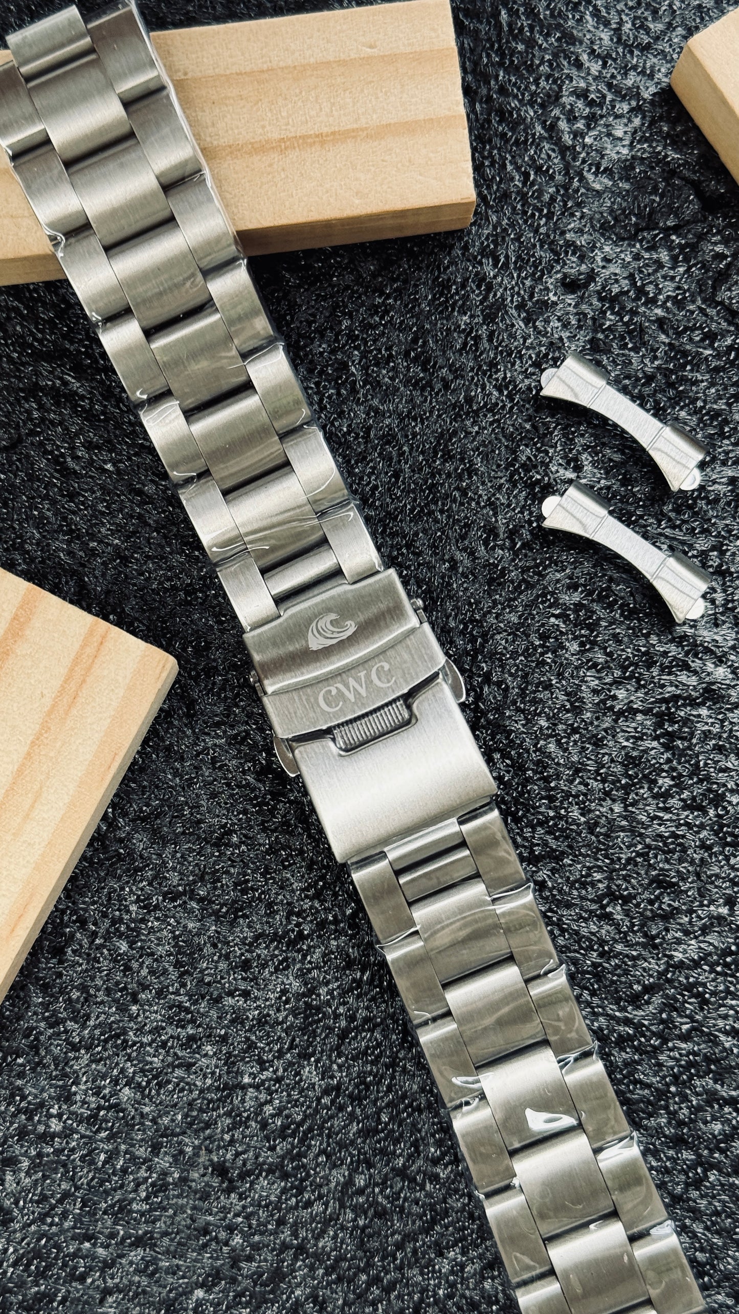 Coromandel Watch Co - Oyster Bracelet - Stainless Steel Solid Links Curved End - 20MM